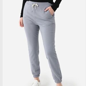 Vuori Women's Laguna Lounge Pant 2.0 in Flint size XS